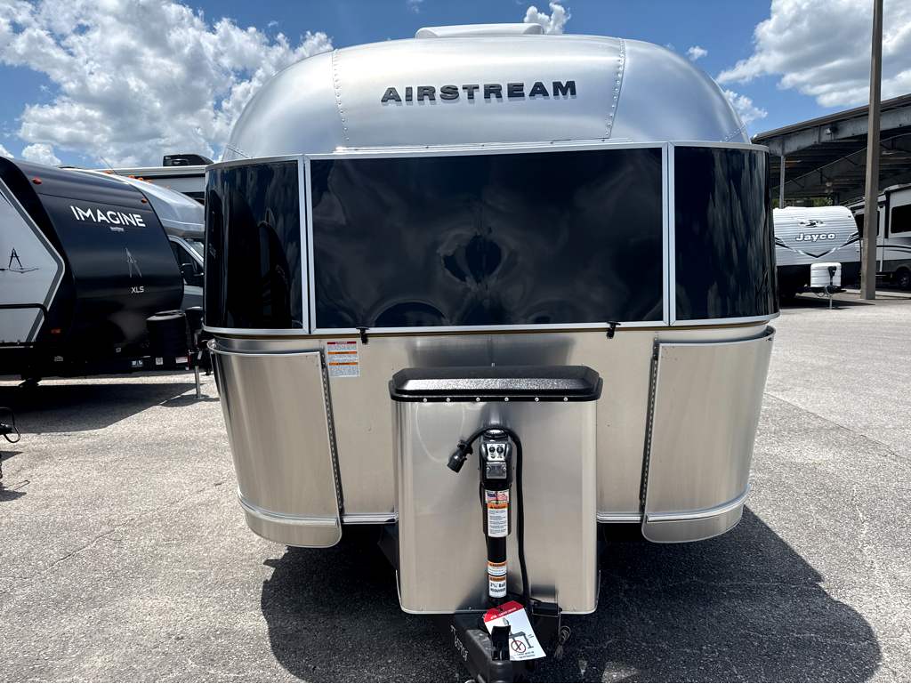 2026 AIRSTREAM FRANK LLOYD WRIGHT 28RBT - Image 9