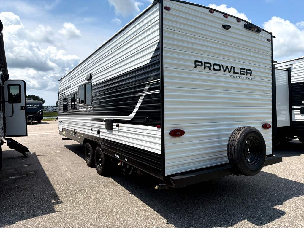 2027 HEARTLAND PROWLER 2600BH - Image 3
