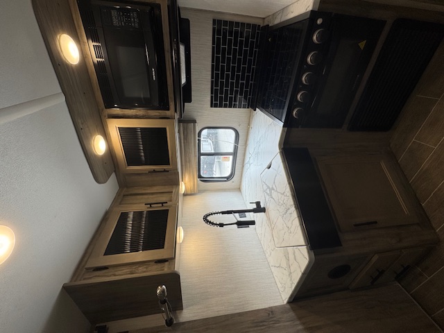 2020 CHEROKEE ALPHA WOLF 22SW - Image 19