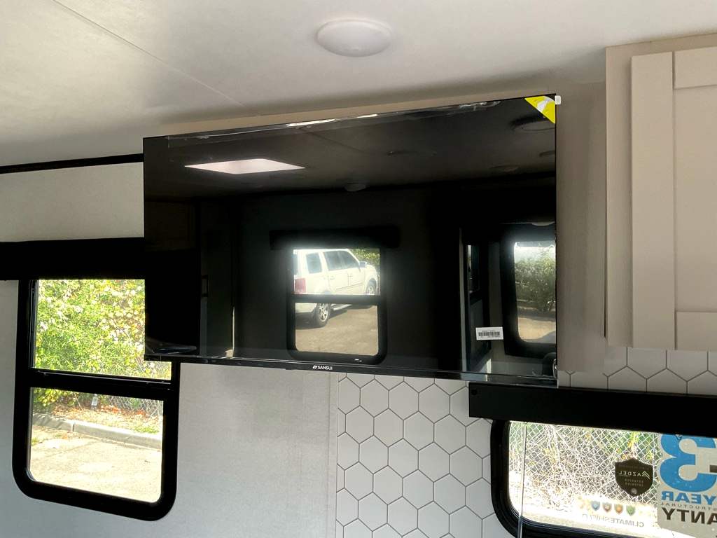 2027 JAYCO Jay Feather 18RBF - Image 12