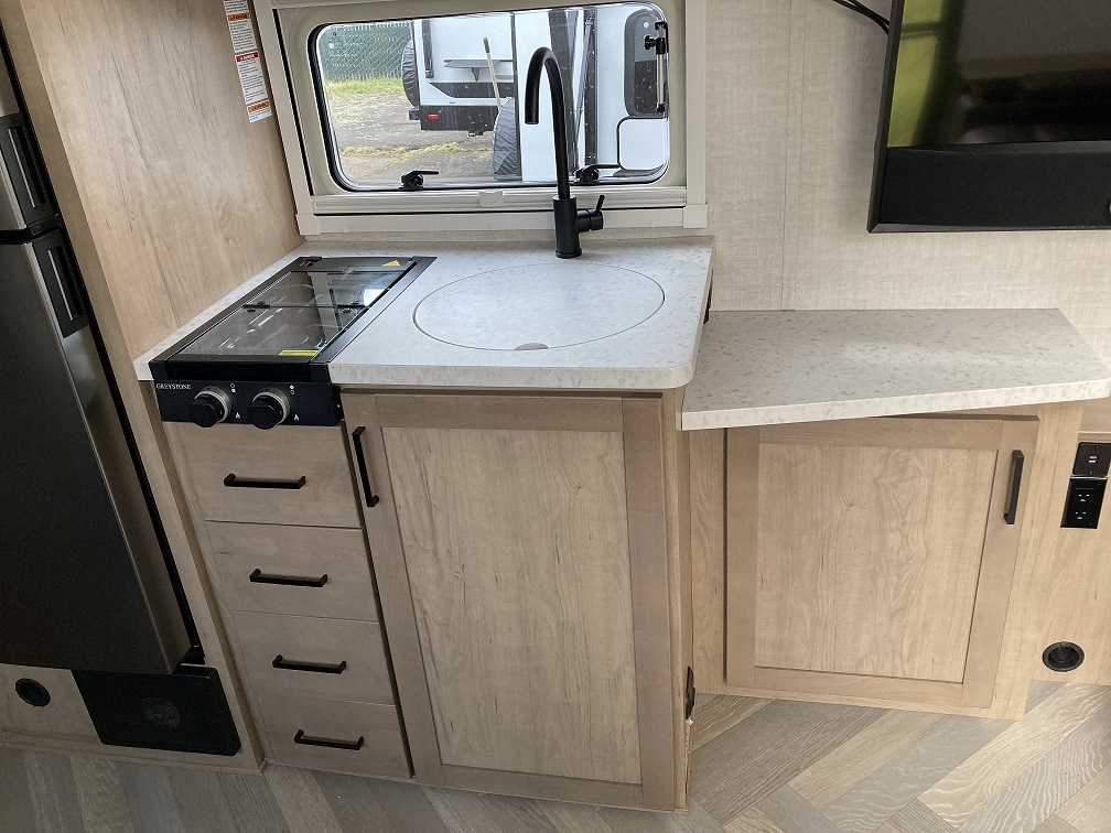 2022 Ember RV Overland 190MDB - Image 6