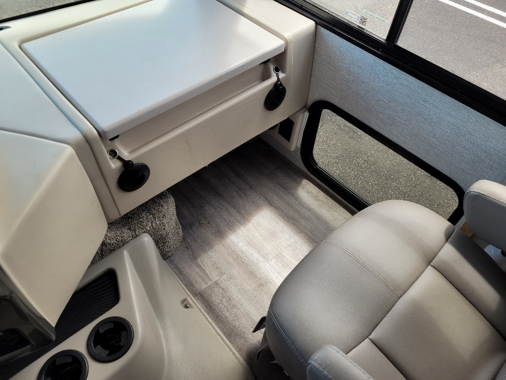 2024 Thor Motor Coach A.C.E. 29D - Image 5