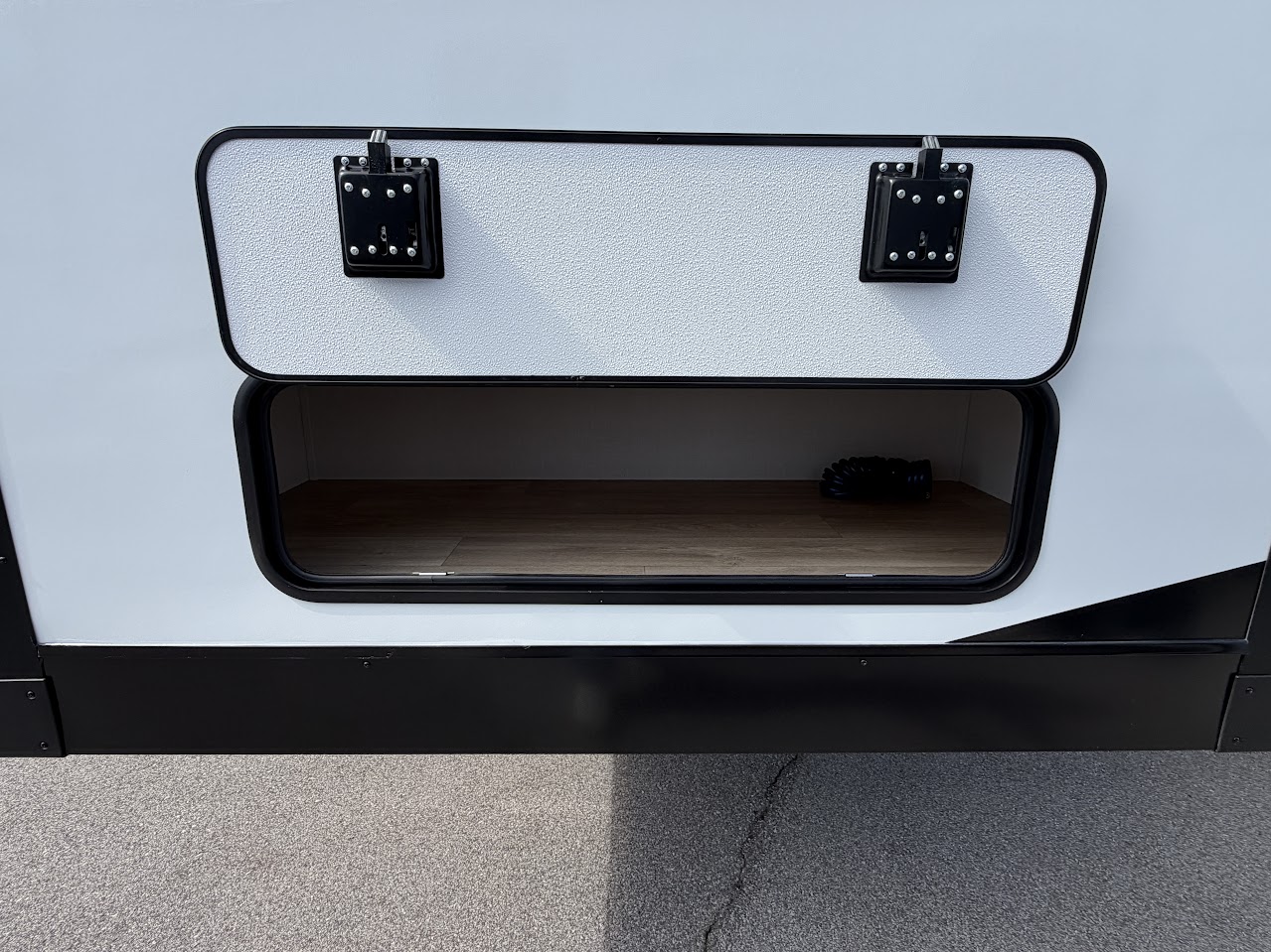 2027 VENTURE RV SPORTTREK 343VIB - Image 5