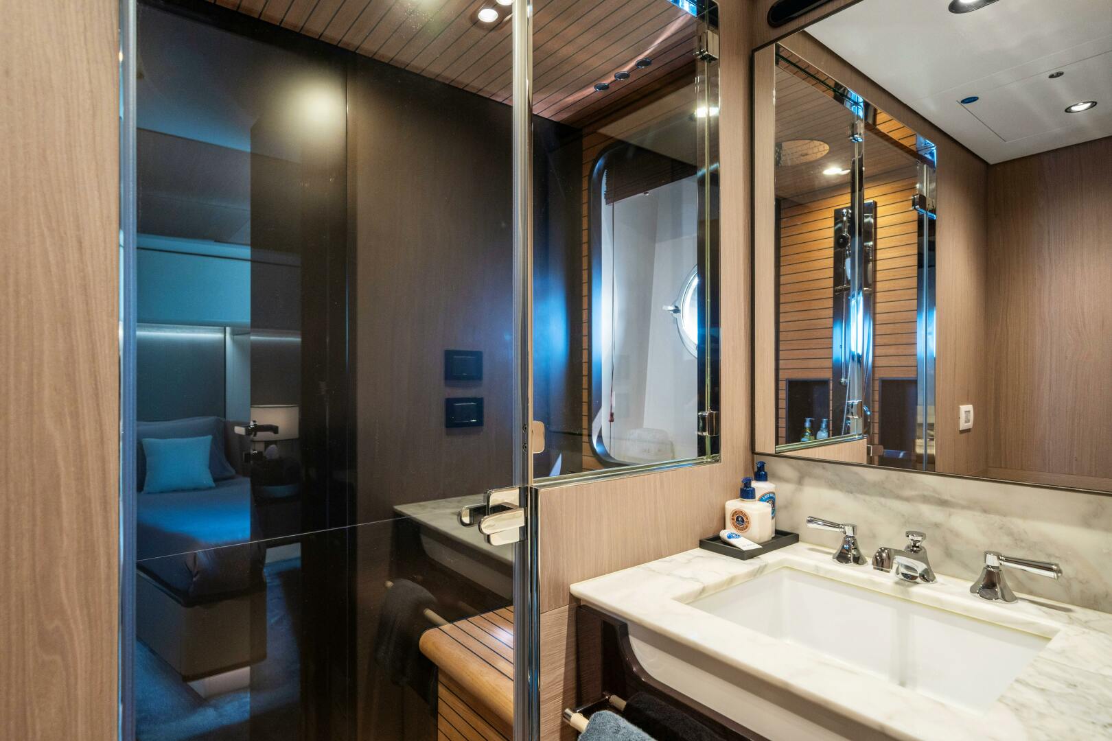 2020 Azimut Grande 27M Base - Image 39