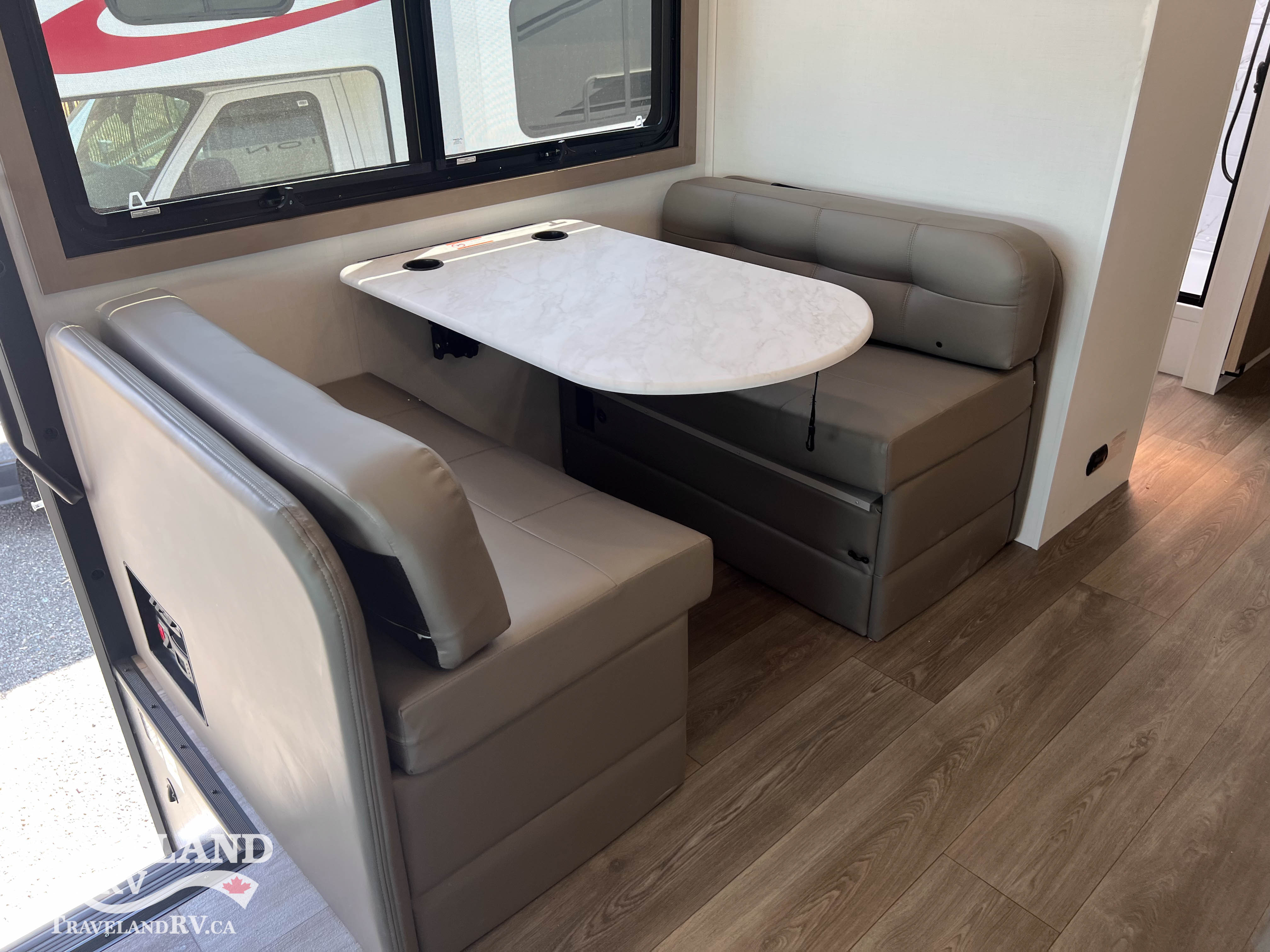 2027 Entegra Coach Vision 29S - Image 13