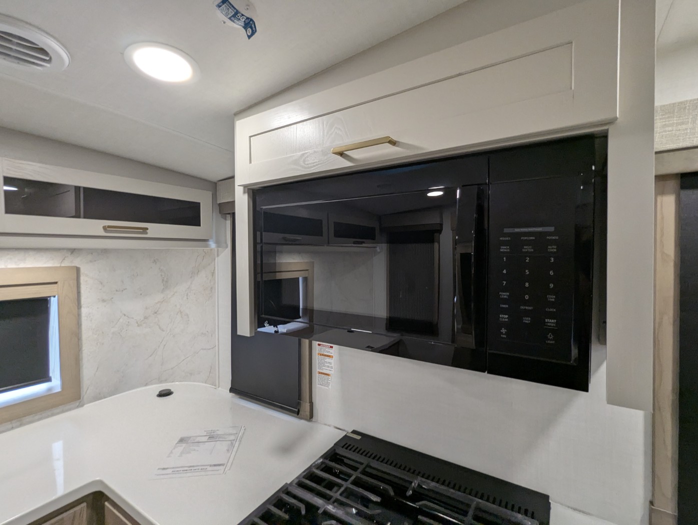 2027 Forest River Rockwood Signature 290SFK - Image 28