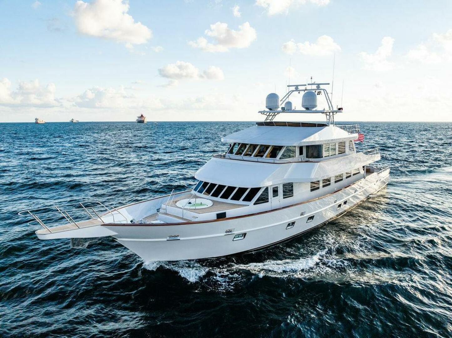 2009 Crystal Yachts Enclosed Pilothouse - Image 35
