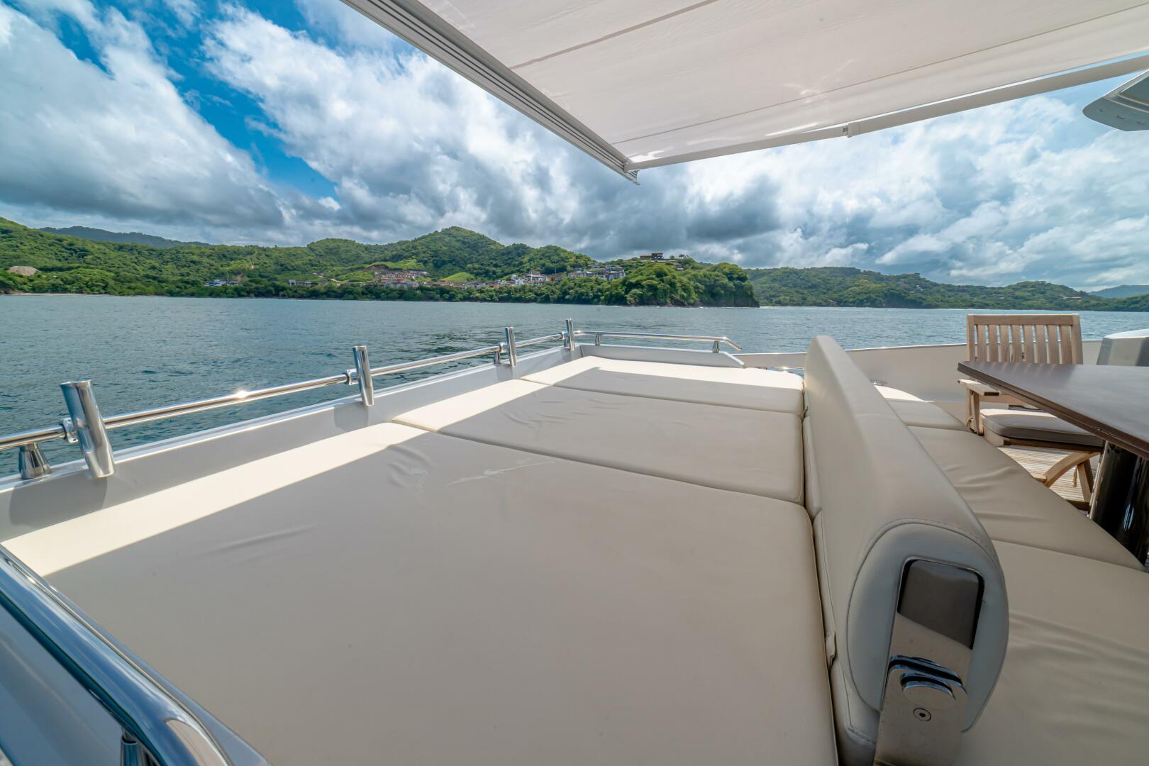2017 Azimut 77S - Image 35
