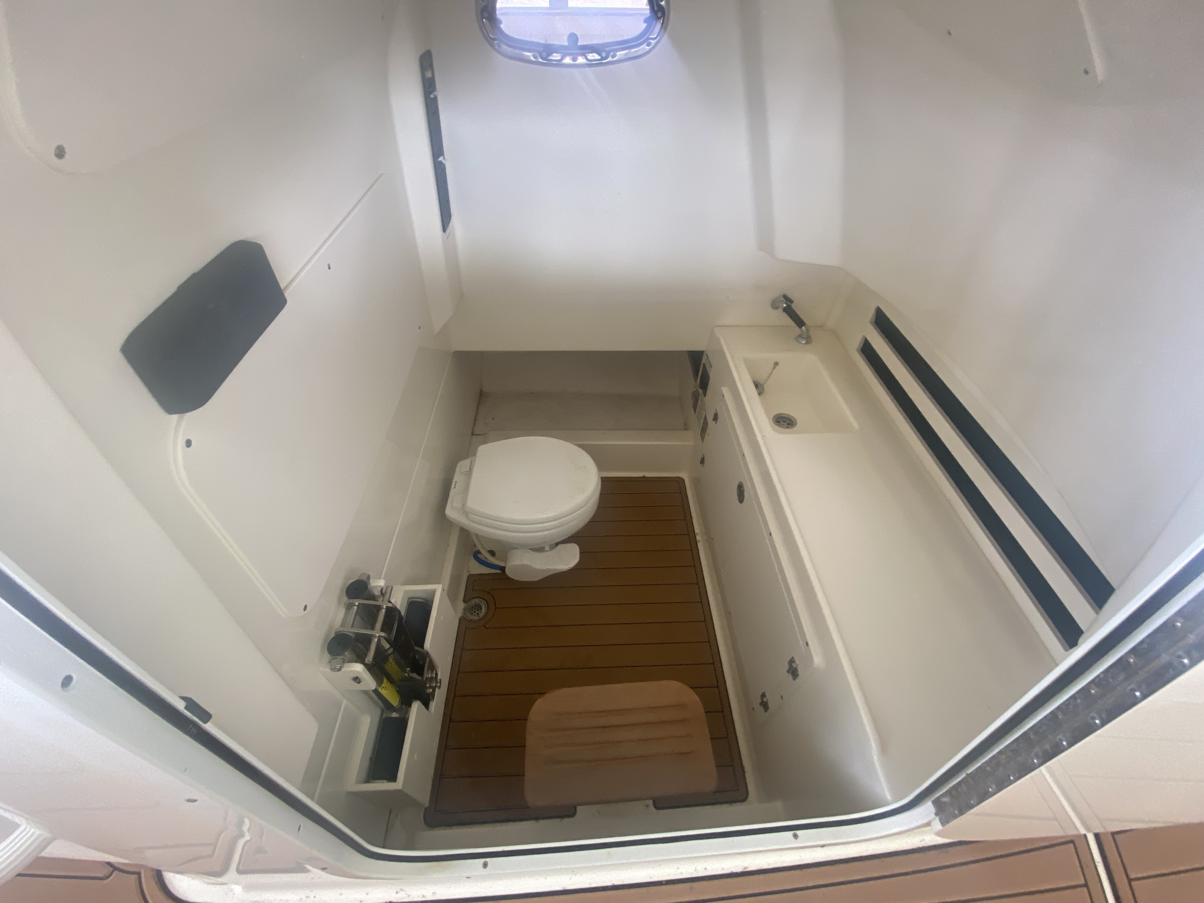 2016 Boston Whaler 330 Outrage - Image 37