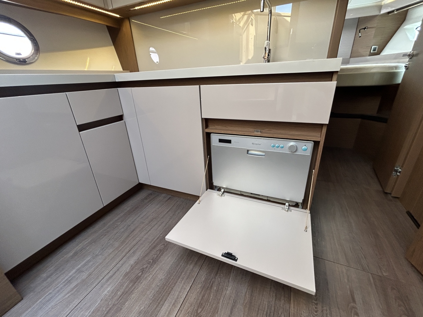 2018 Beneteau GRAN TURISMO 50 - Image 23