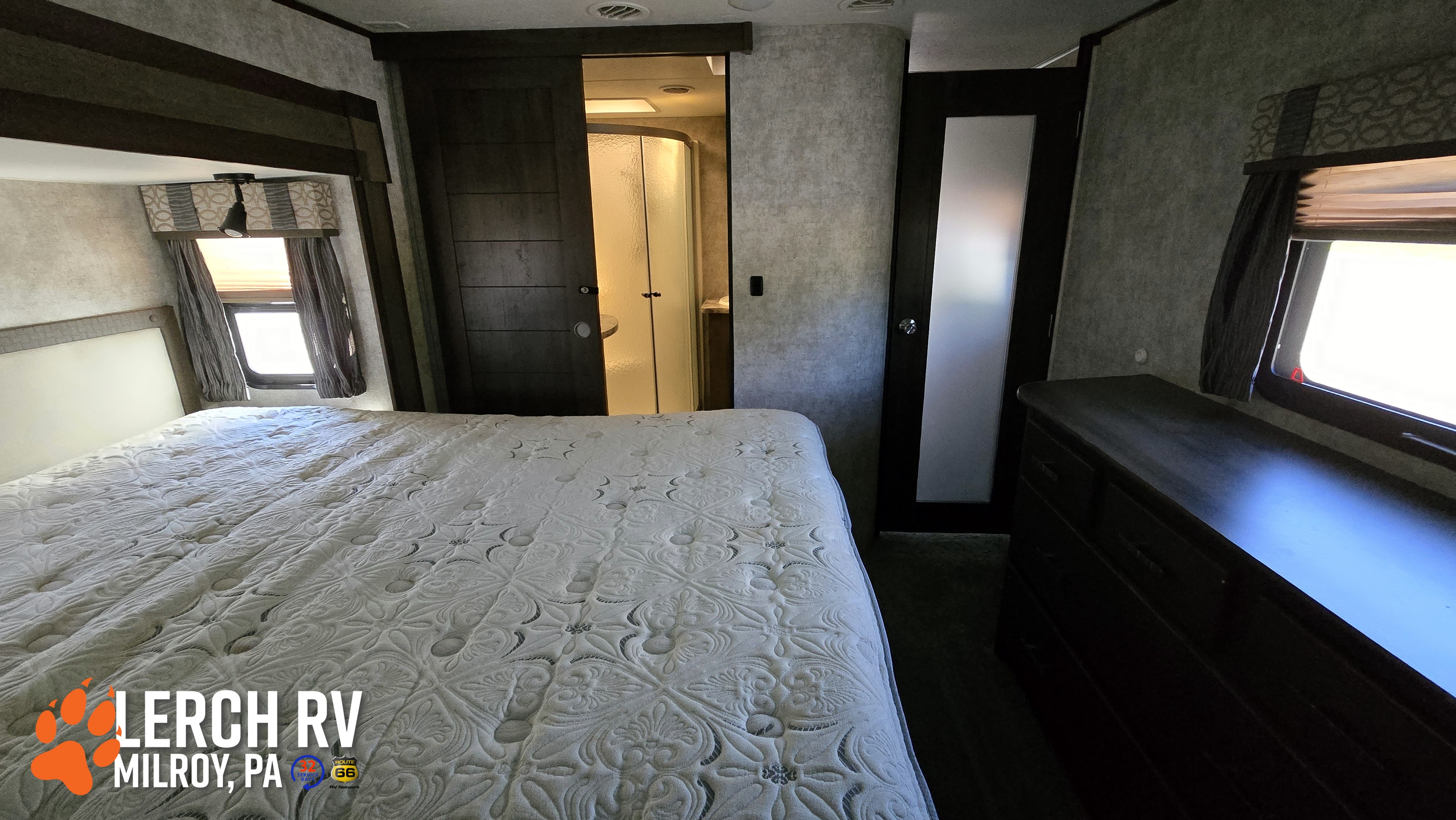2017 Highland Ridge Roamer RT340FLR - Image 28