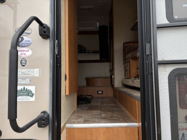 2014 Palomino Maverick 2902 - Image 13