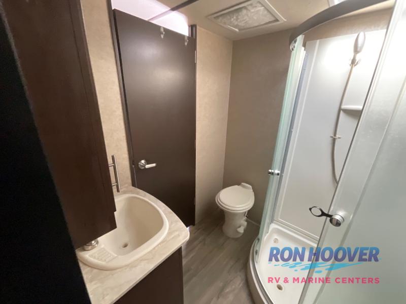 2018 FOREST RIVER 285DRL4 - Image 21