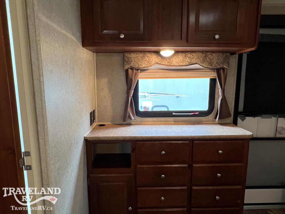2013 Forest River Rockwood Windjammer 3002W - Image 31