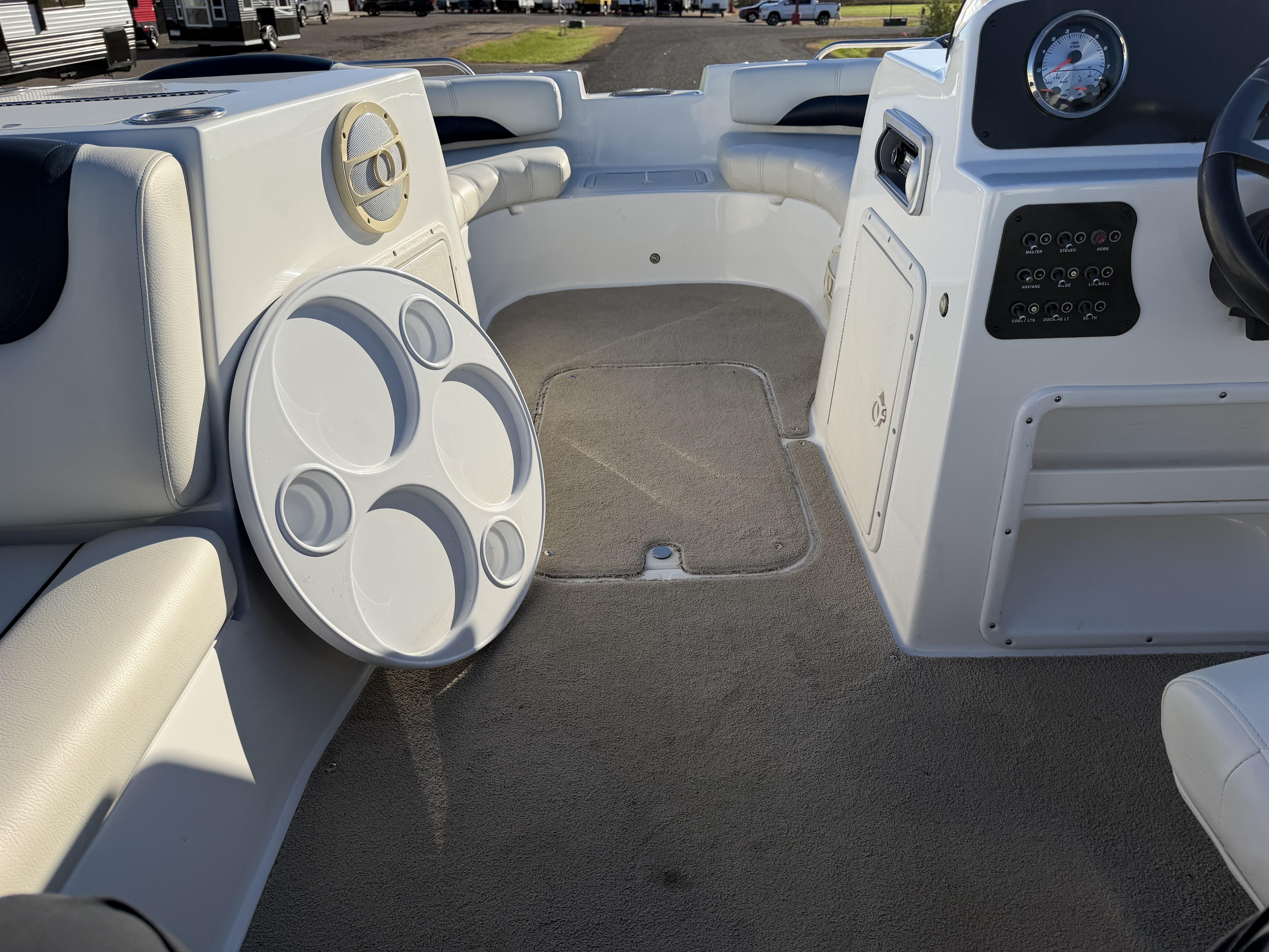 2014 HURRICANE SUN SPORT 188 - Image 16