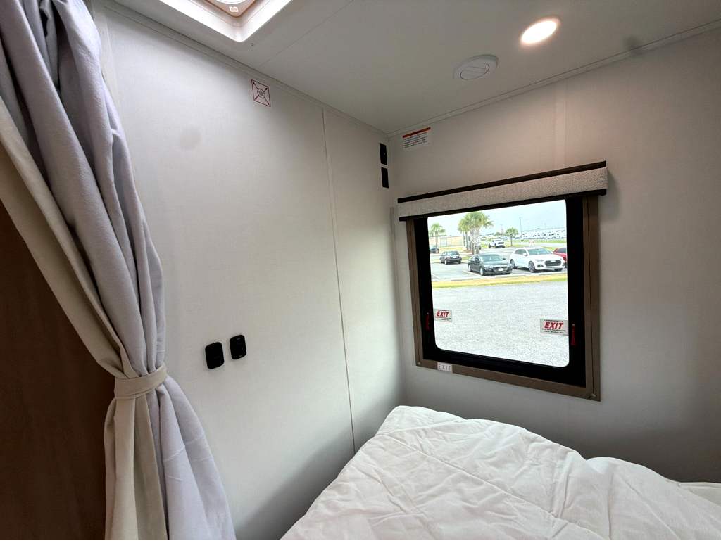 2027 JAYCO REDHAWK SE 22C - Image 24