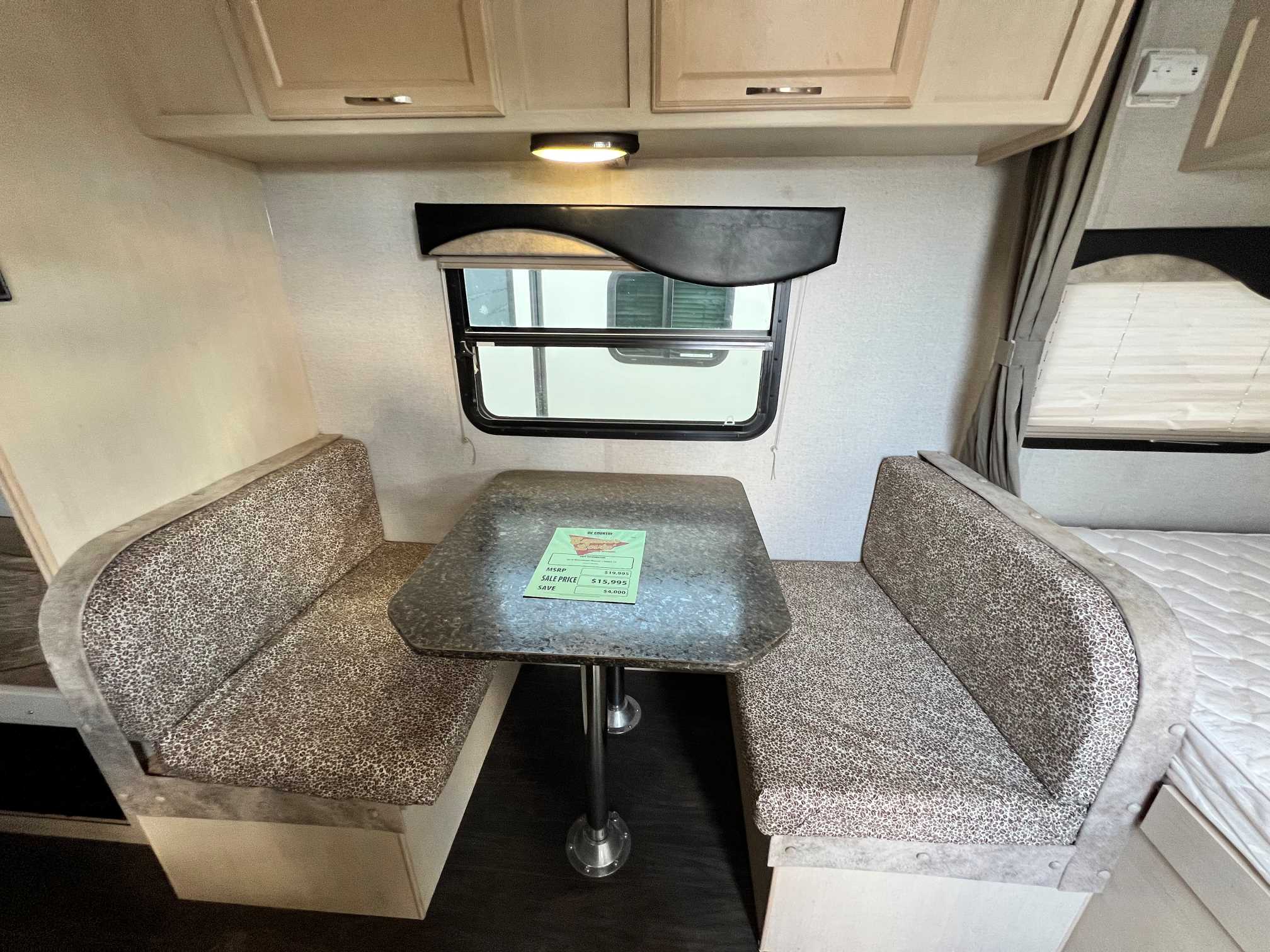 2018 Winnebago Micro Minnie 1700BH - Image 14