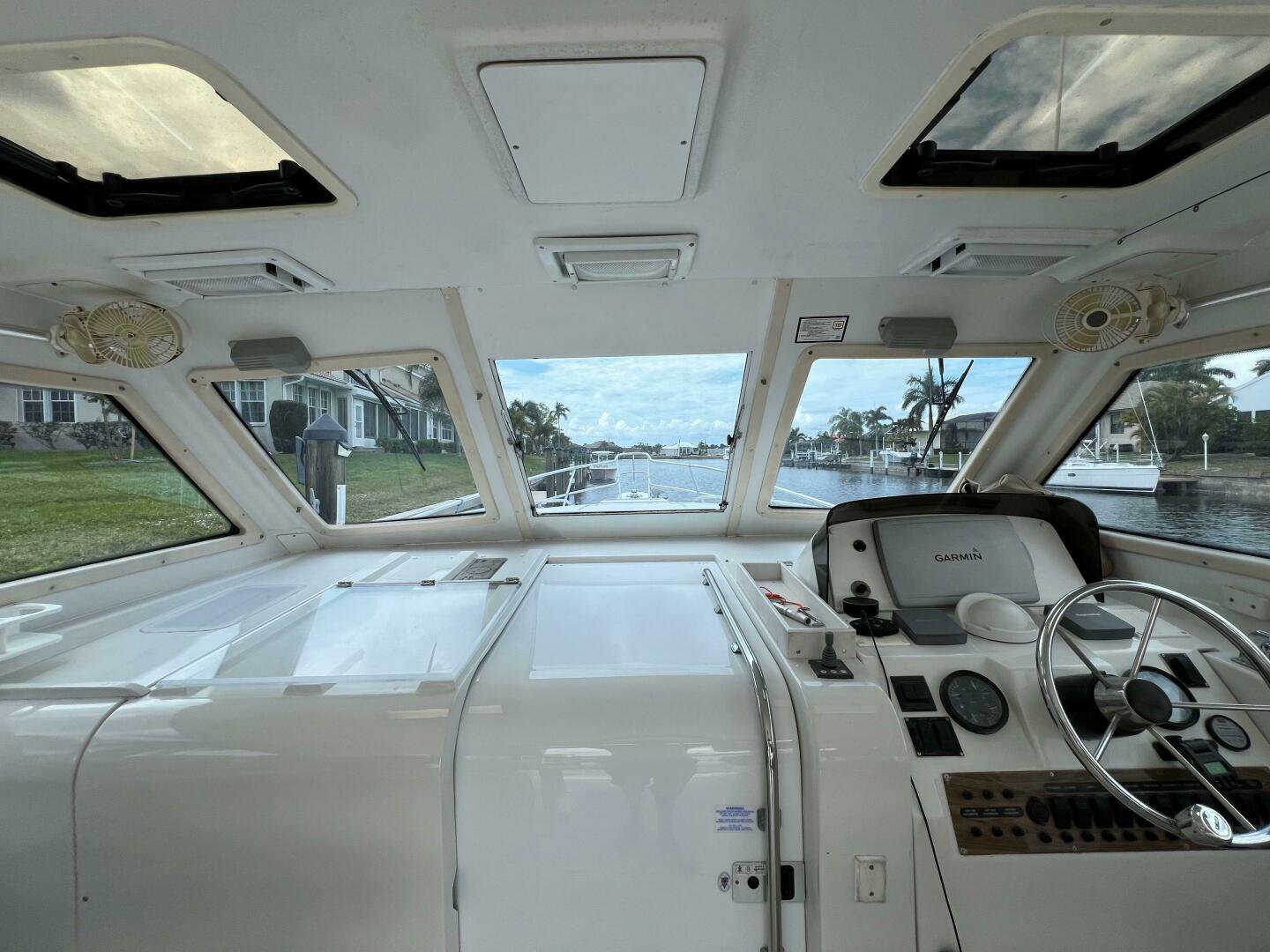 2000 Mainship Pilot 34 - Image 11