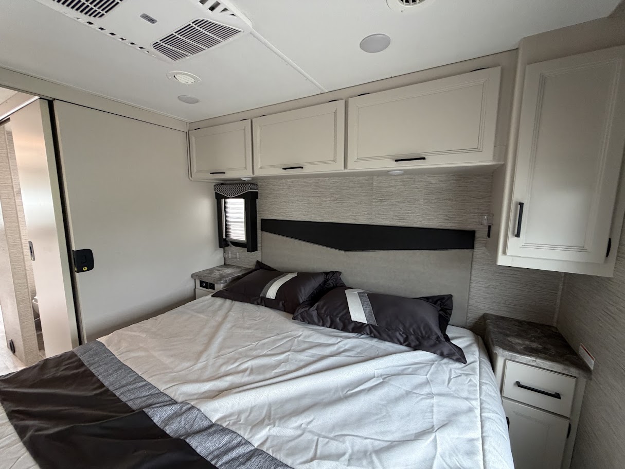 2023 THOR MOTOR COACH ACE 32B - Image 28