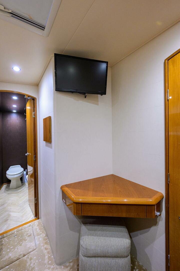 2014 Viking 76 Enclosed Bridge - Image 42
