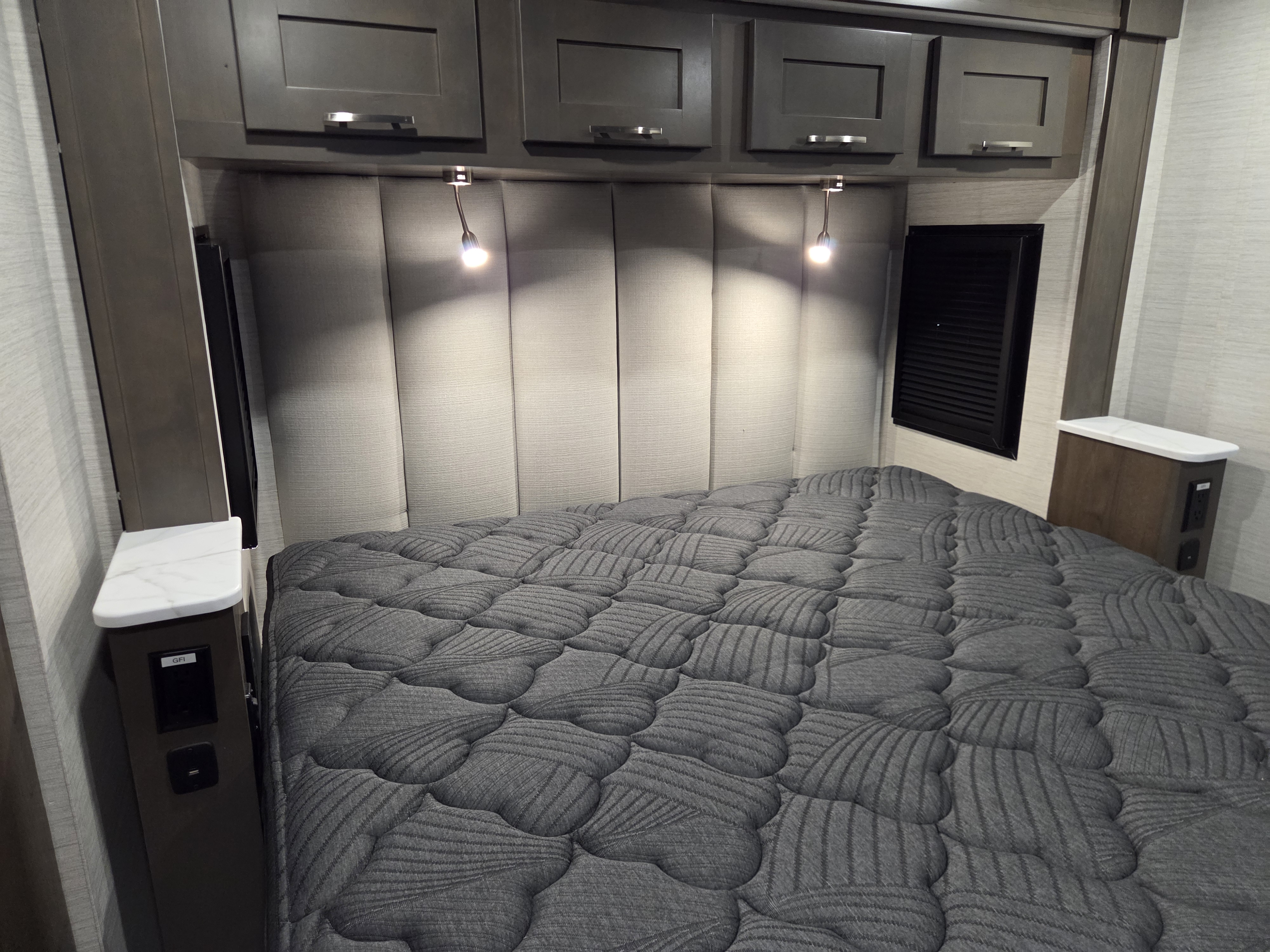 2026 Dynamax Europa 34SS - Image 22