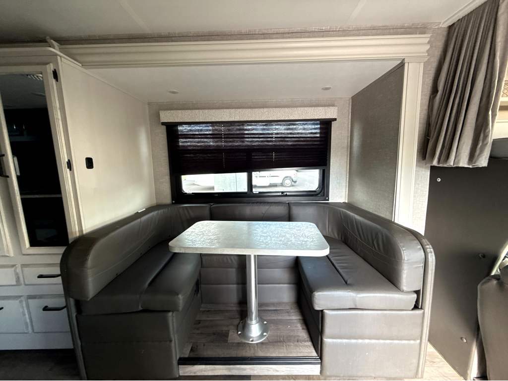 2023 ENTEGRA COACH ODYSSEY 26M - Image 9