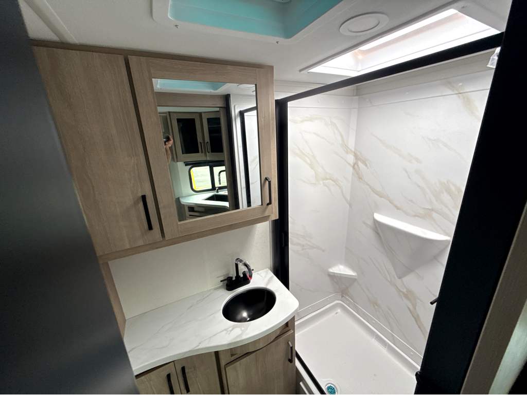 2026 GRAND DESIGN IMAGINE 22MLE - Image 23