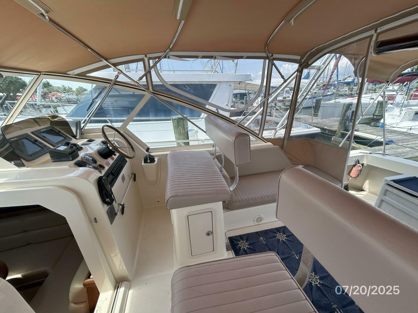 2006 Mainship Pilot 30 Base - Image 23