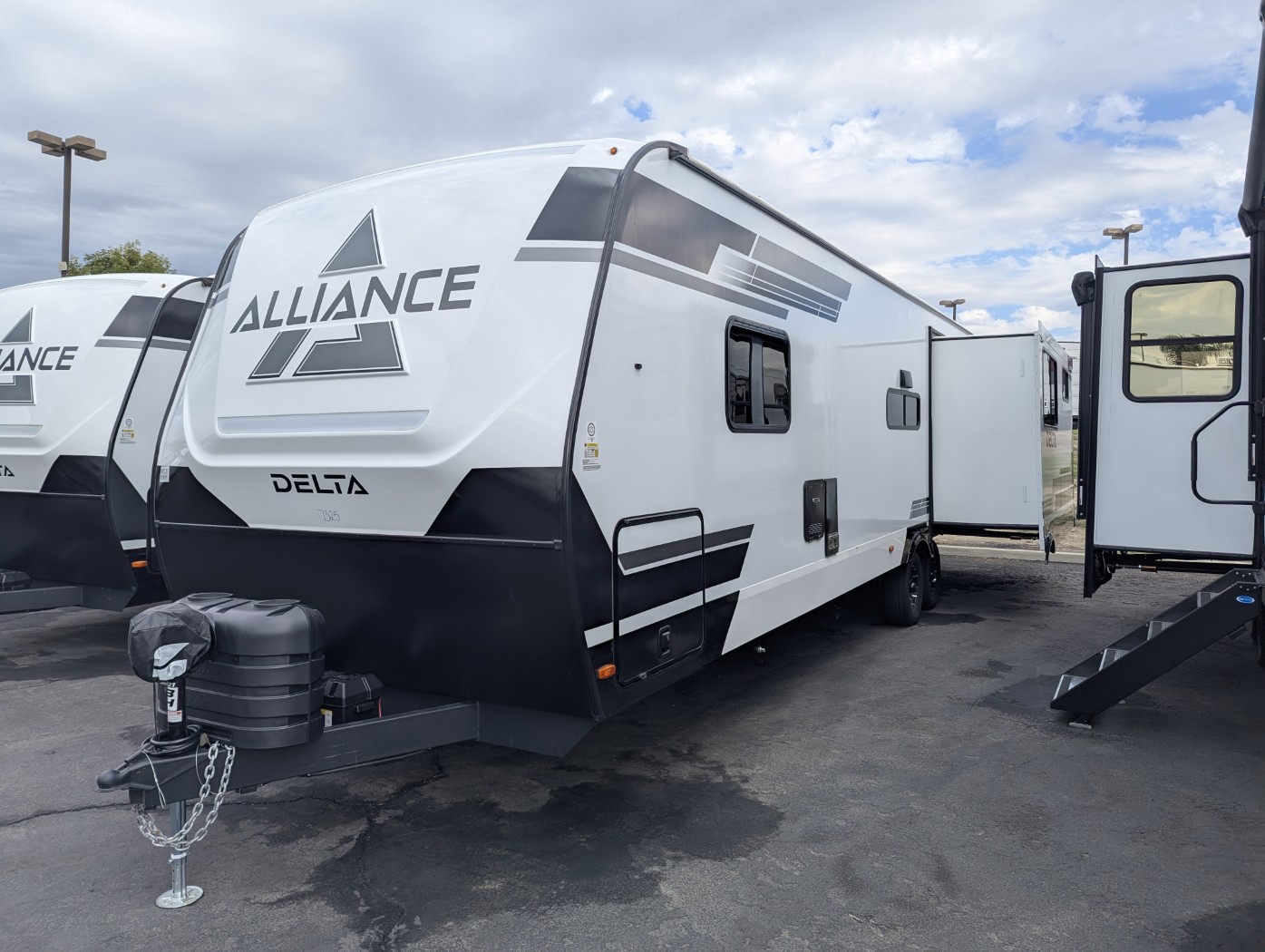 2026 Alliance RV Delta 321BH - Image 3