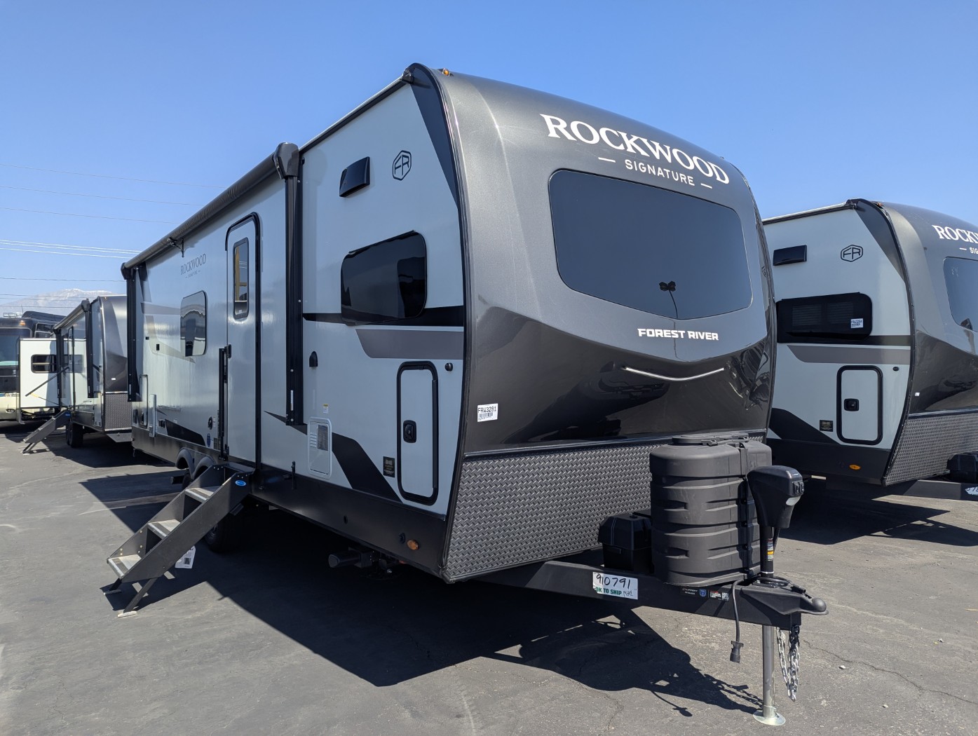 2026 Forest River Rockwood Signature 8263MBR - Image 1