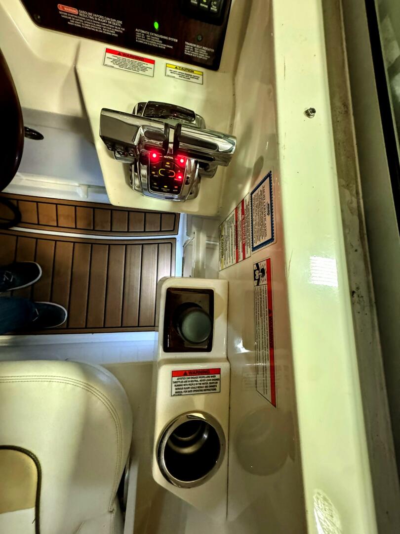 2010 Sea Ray 310 Sundancer - Image 16