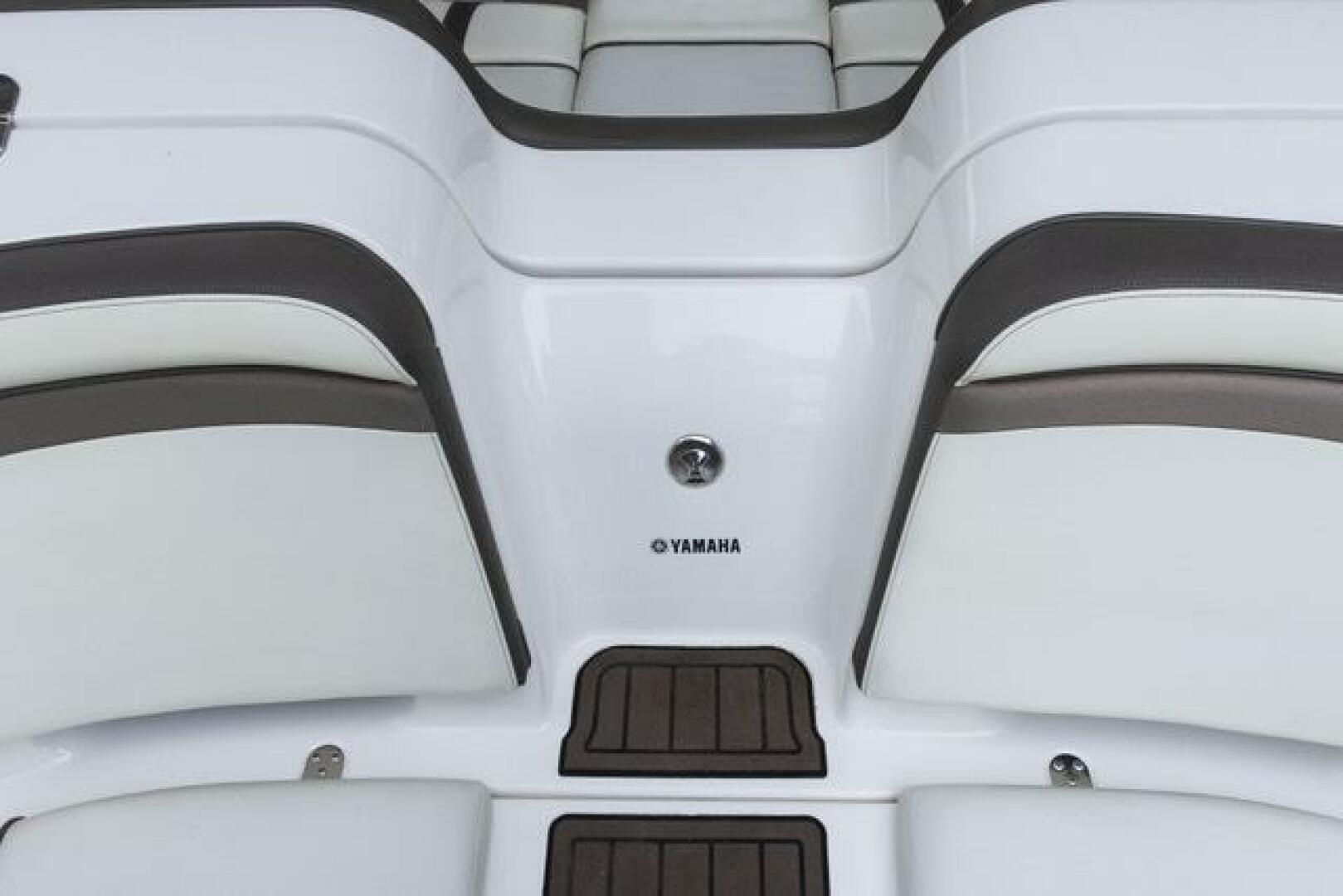 2016 Yamaha Boats 242 Limited S E-Series - Image 47