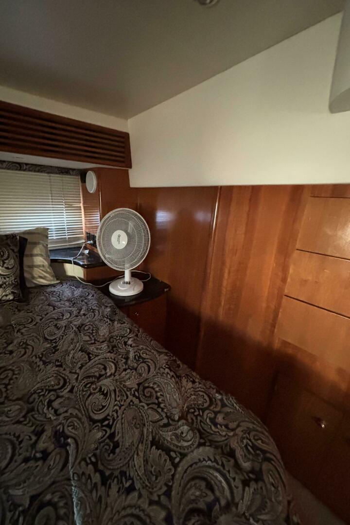 2001 Carver 396 Aft Cabin MY - Image 66