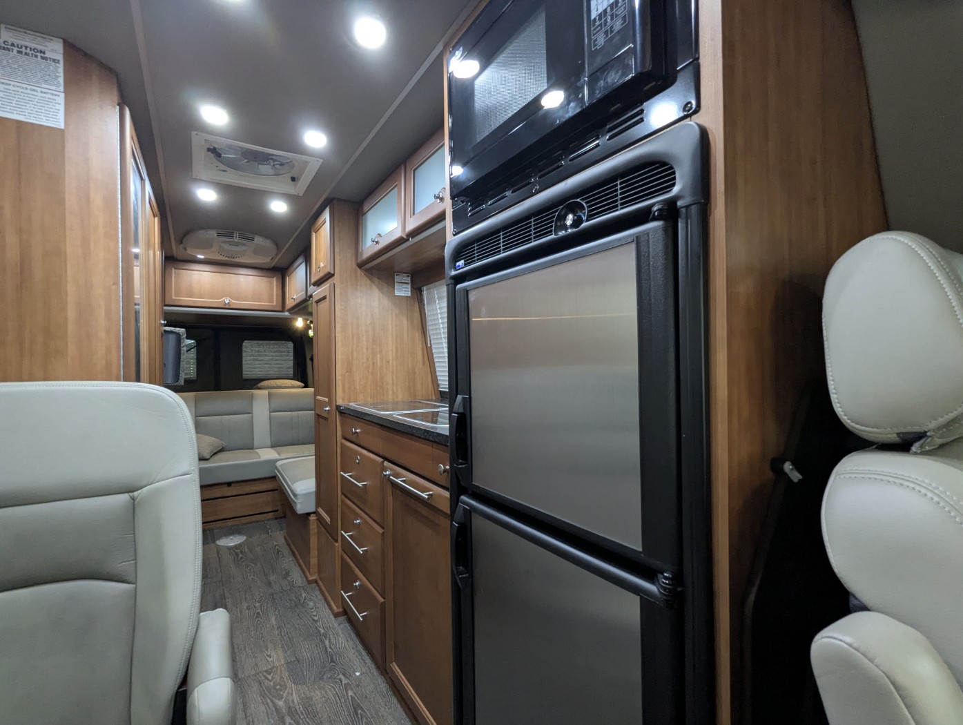 2016 Roadtrek CS Adventurous XL Edition - Image 18