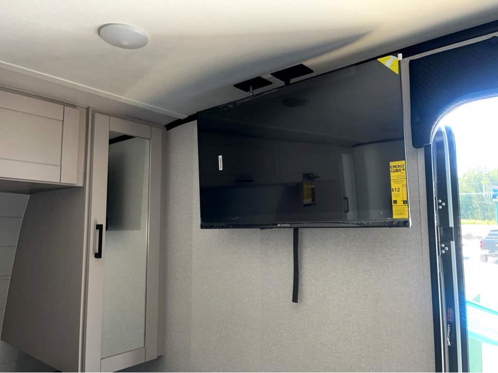 2026 JAYCO JAY FEATHER AIR 18FBS - Image 23
