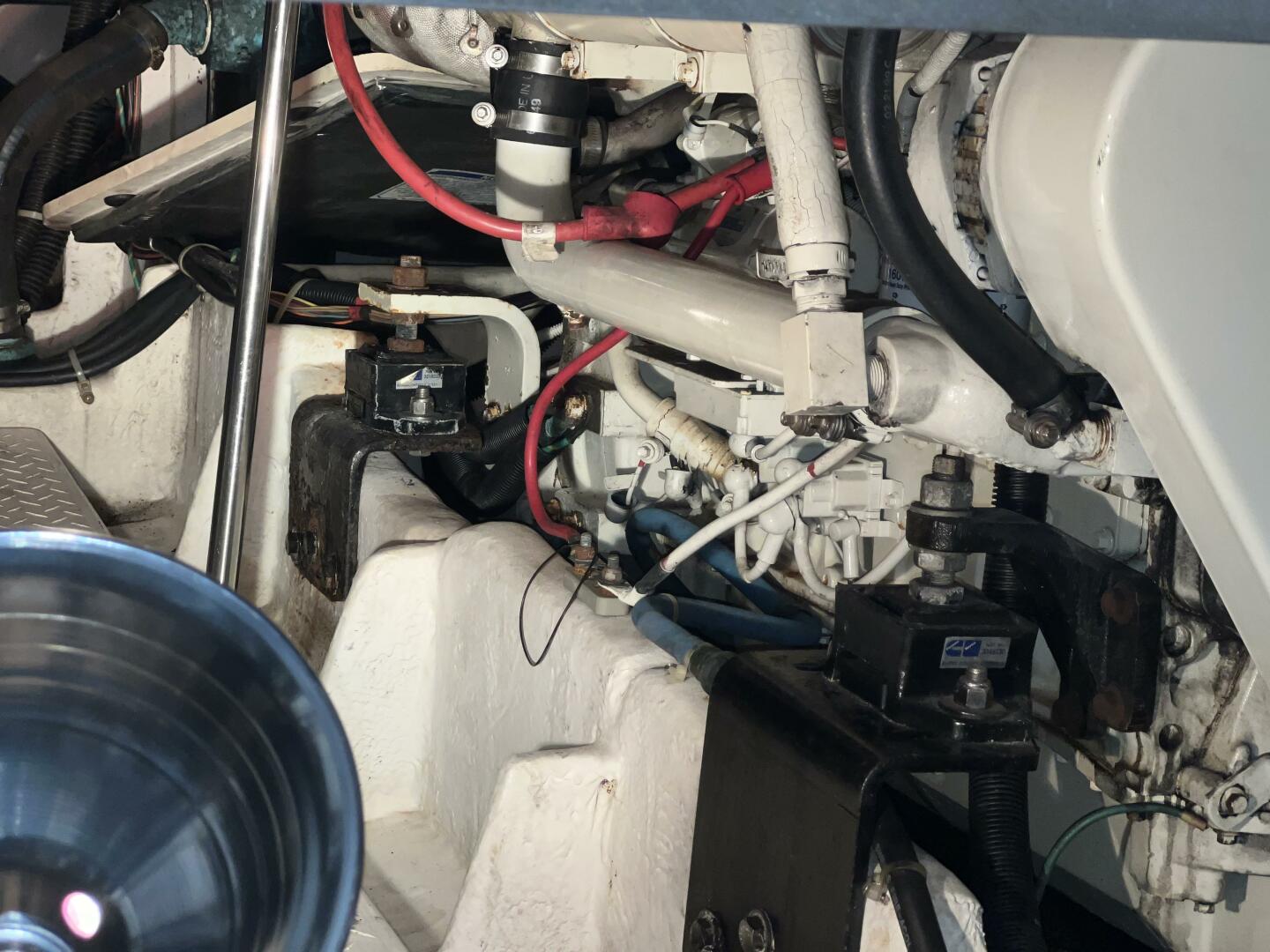 2000 Bayliner 4788 Pilot House Motoryacht - Image 36