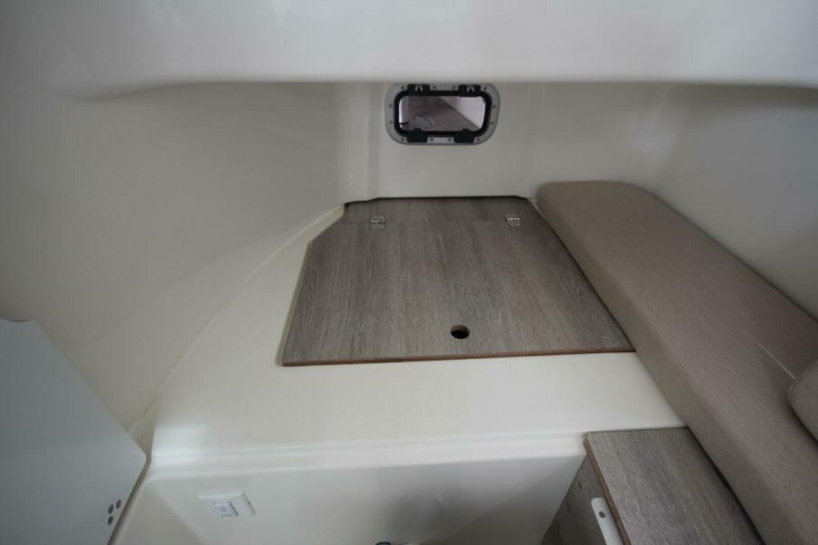 2024 Zodiac Medline 9 NEO - Image 70