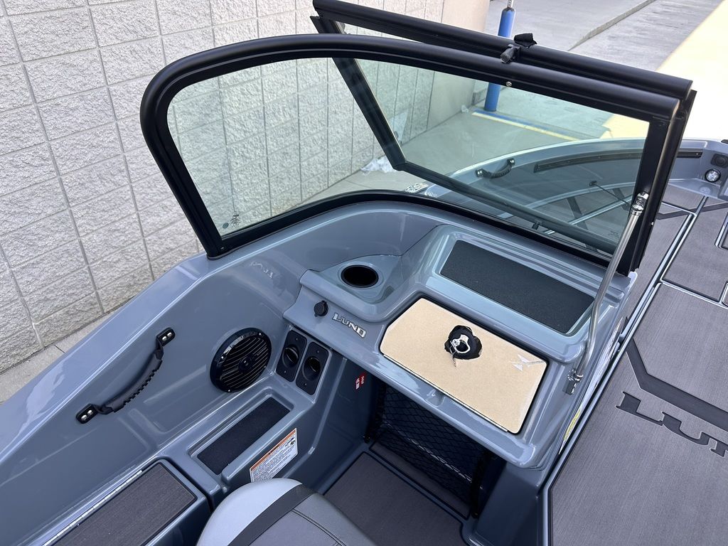 2026 Lund 185 Impact GL Sport - Image 23