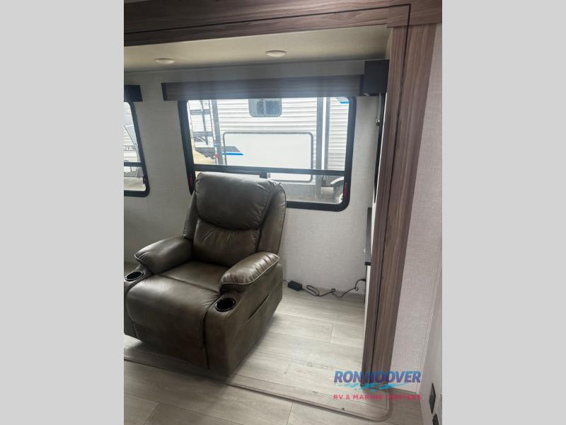 2025 KZRV, LP CONNECT 302FBK - Image 10