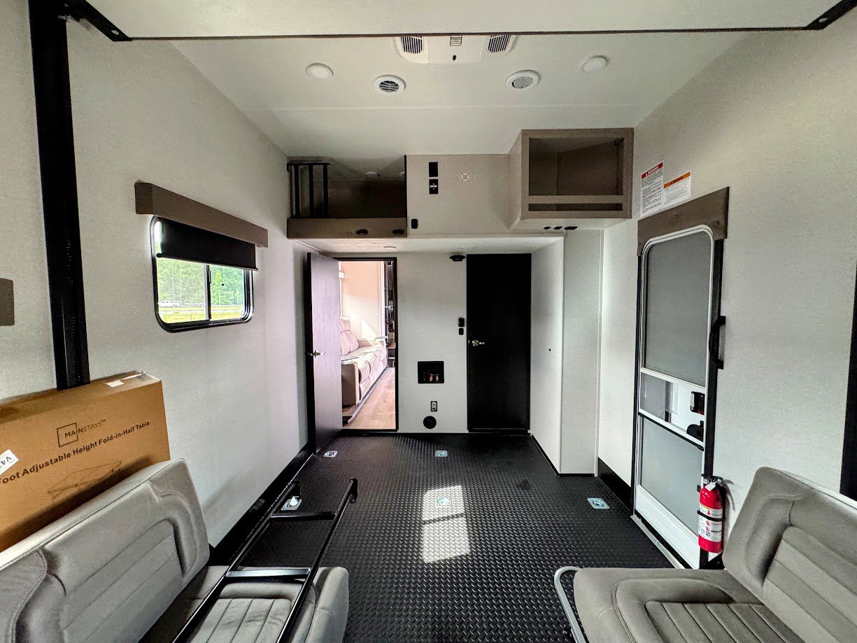 2026 JAYCO SEISMIC 413 - Image 20