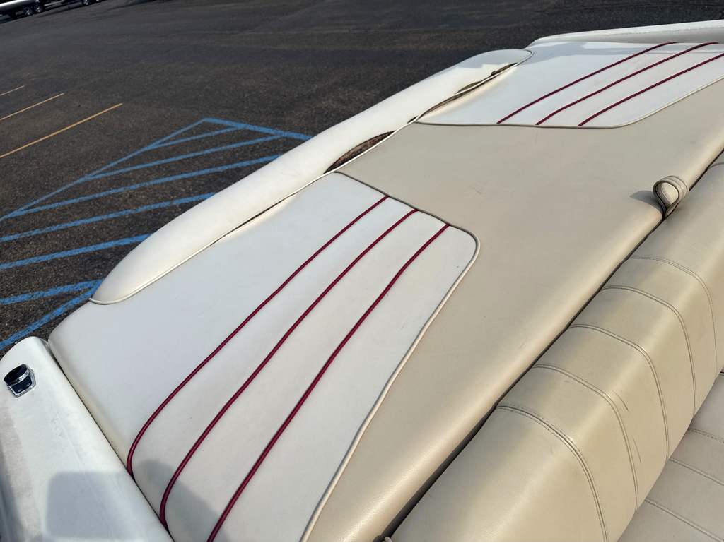 1996 Sea Ray 210 Signature - Image 9