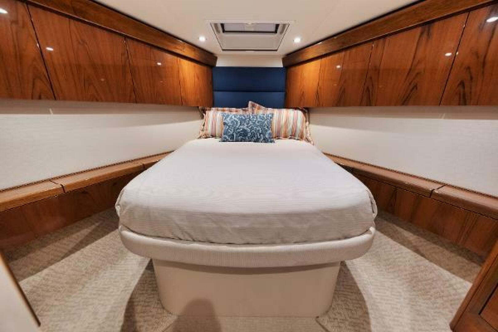 2018 Hatteras Hatteras GT54 Base - Image 24
