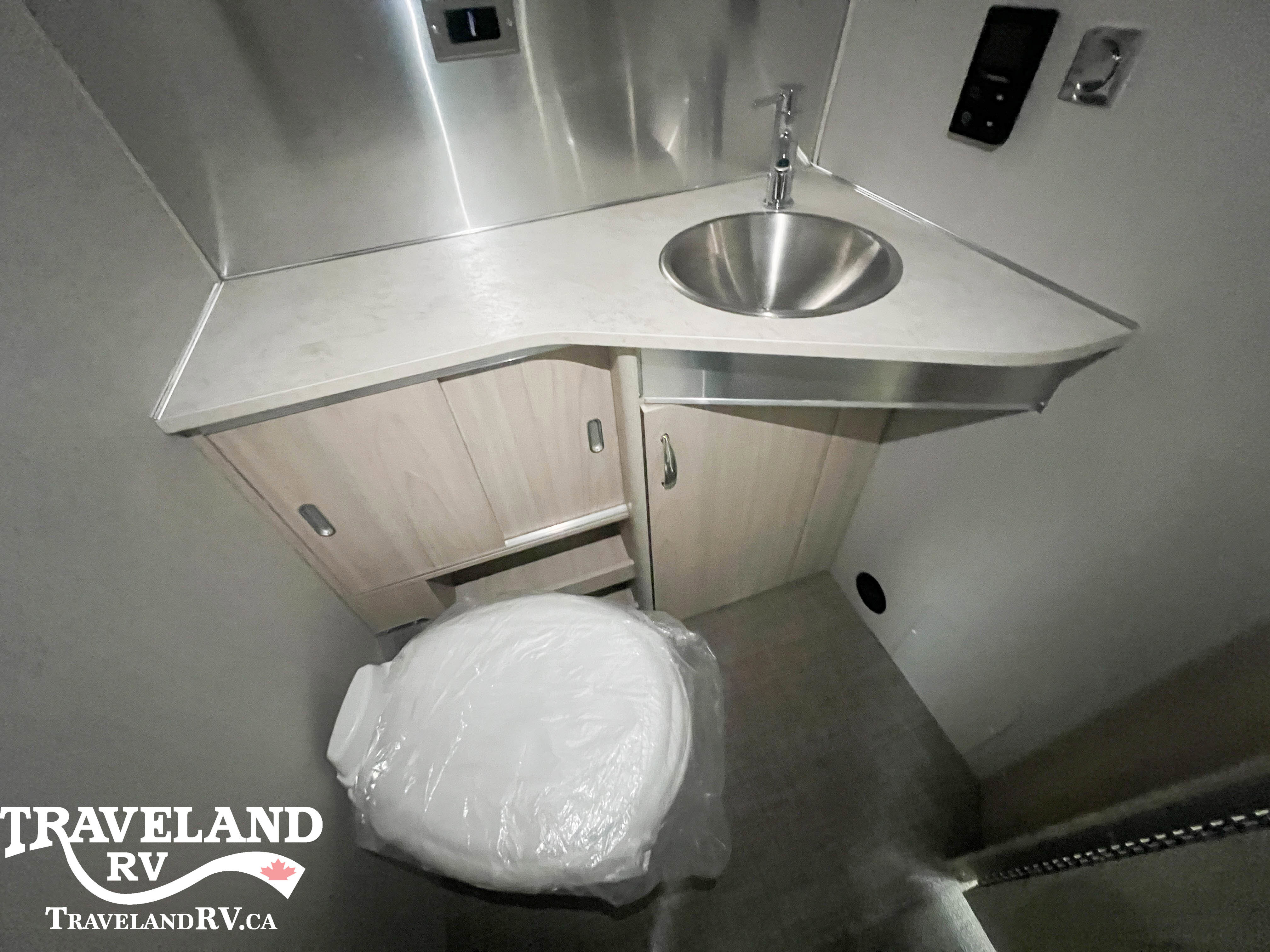 2025 Airstream Globetrotter 25FB - Image 25