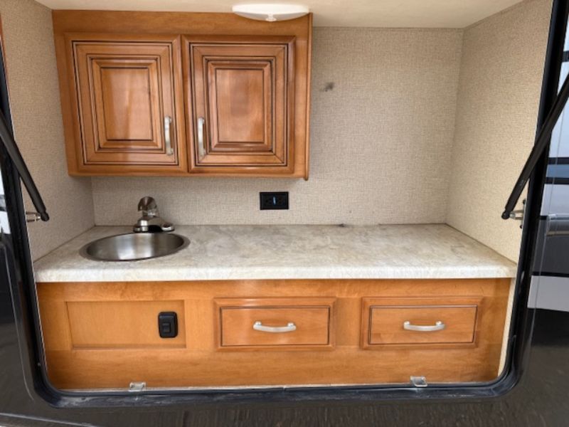 2017 Thor Motor Coach Four Winds Super C 35SB - Image 4