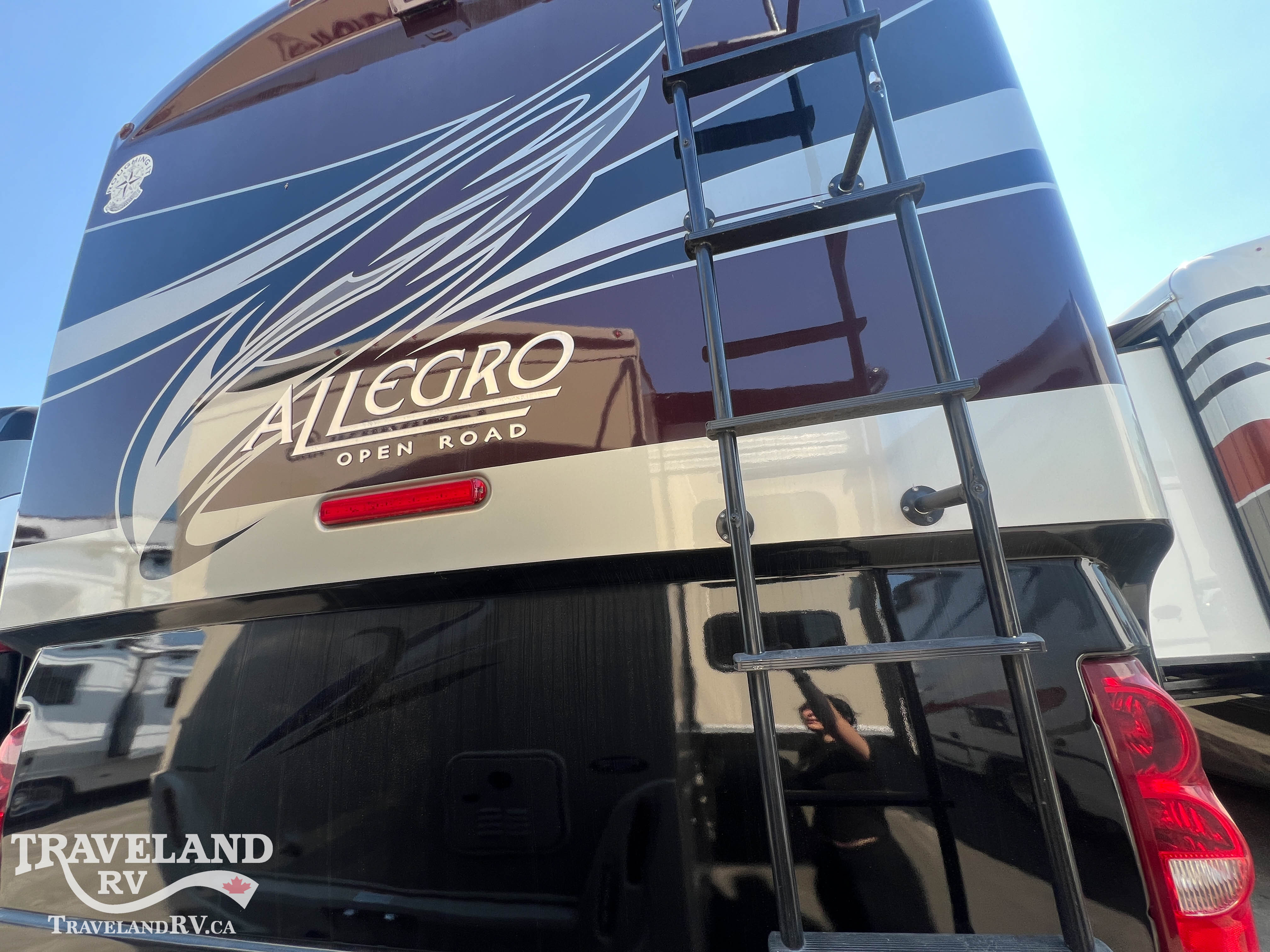 2012 Tiffin Allegro 36 LA - Image 5