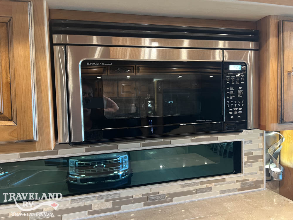 2019 Tiffin Phaeton 40 IH - Image 18