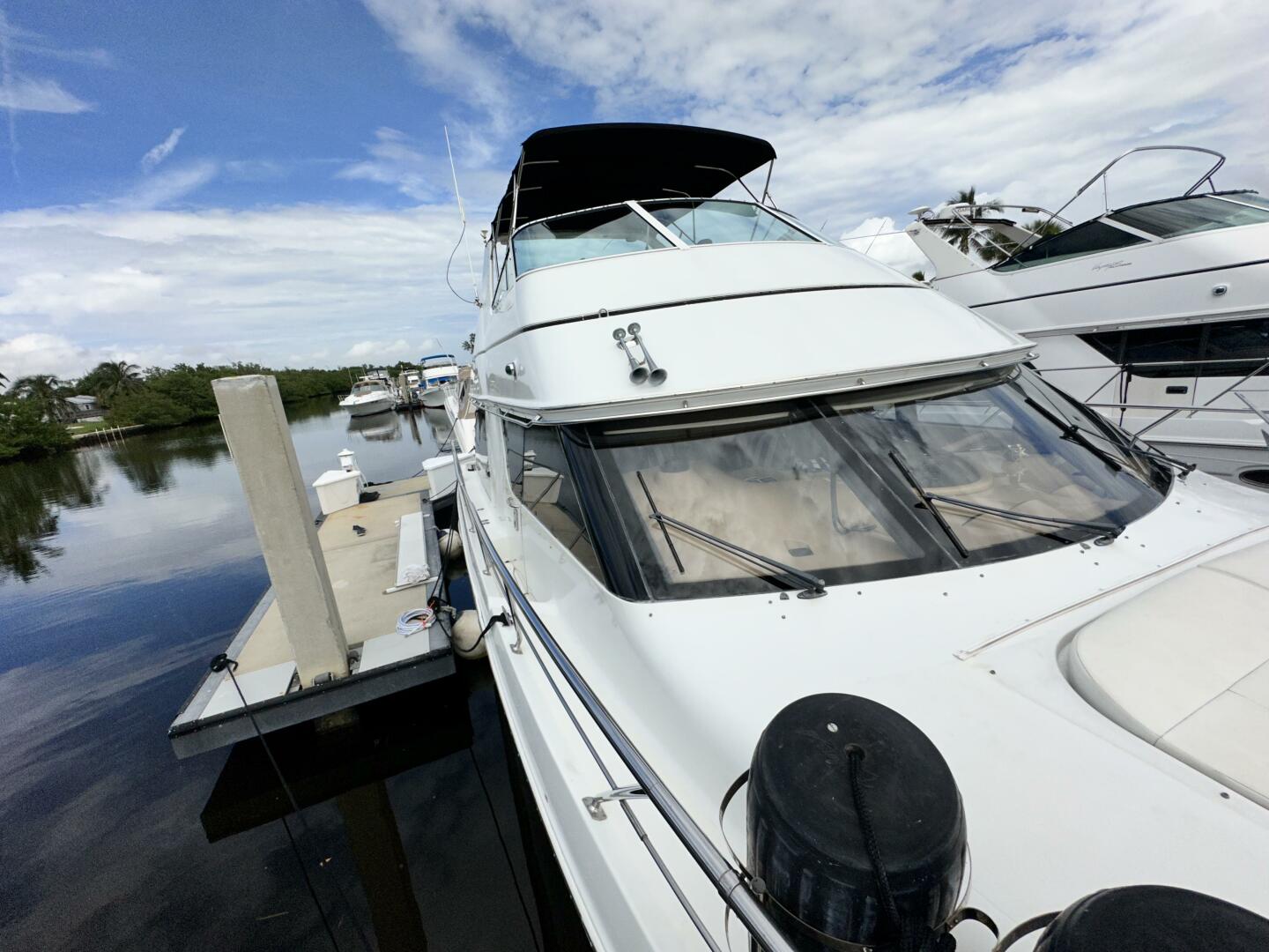1999 Carver 450 Pilothouse - Image 7
