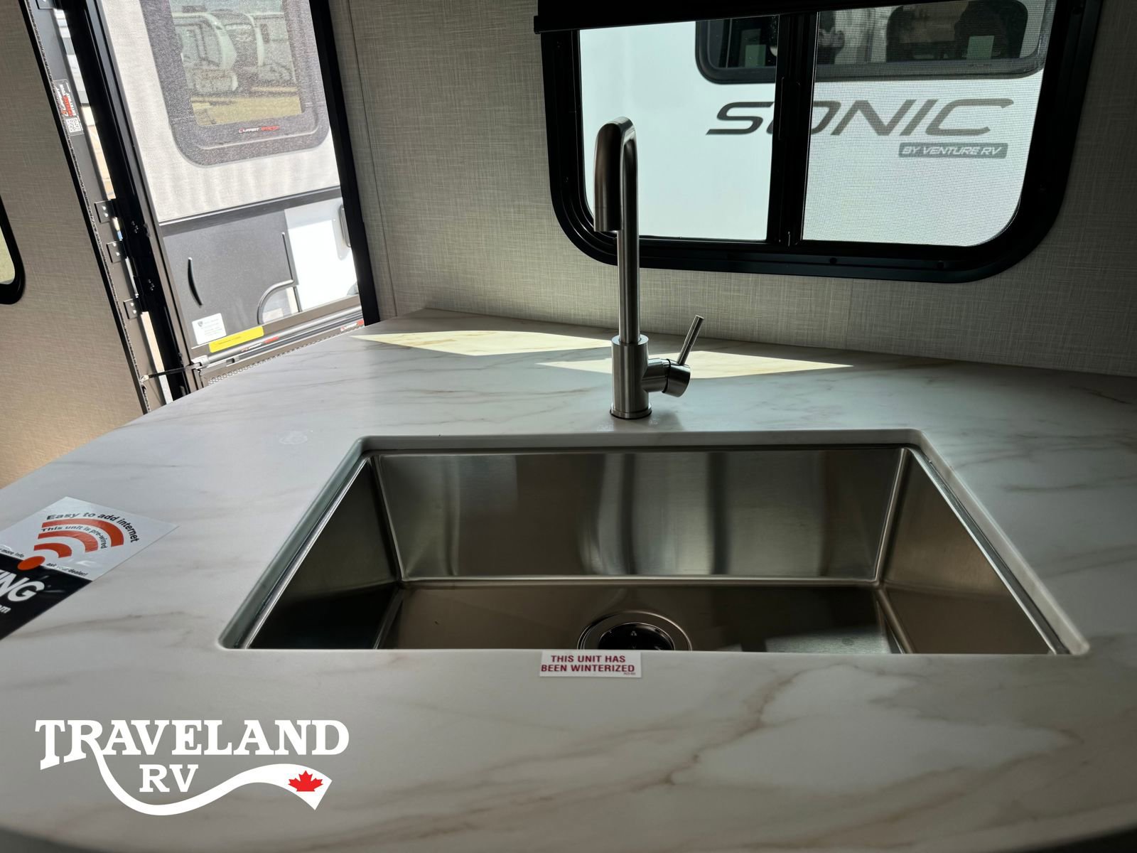 2025 Venture RV Sonic SN220VRB - Image 11