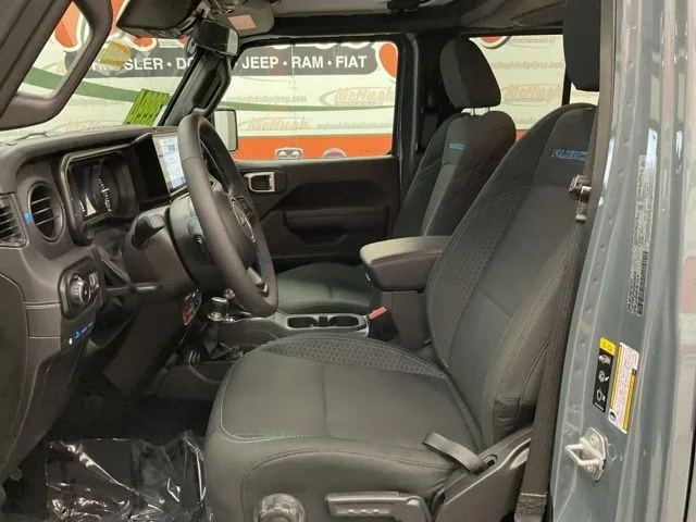 2025 Jeep Wrangler 4xe Rubicon 4x4 - Image 11