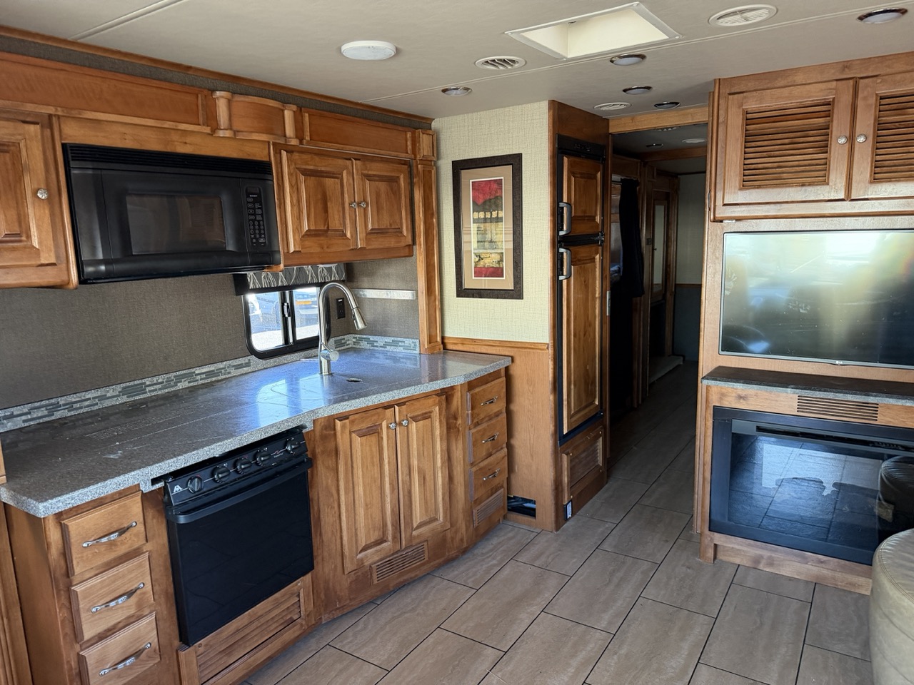 2016 Tiffin Allegro 35 QBA - Image 9